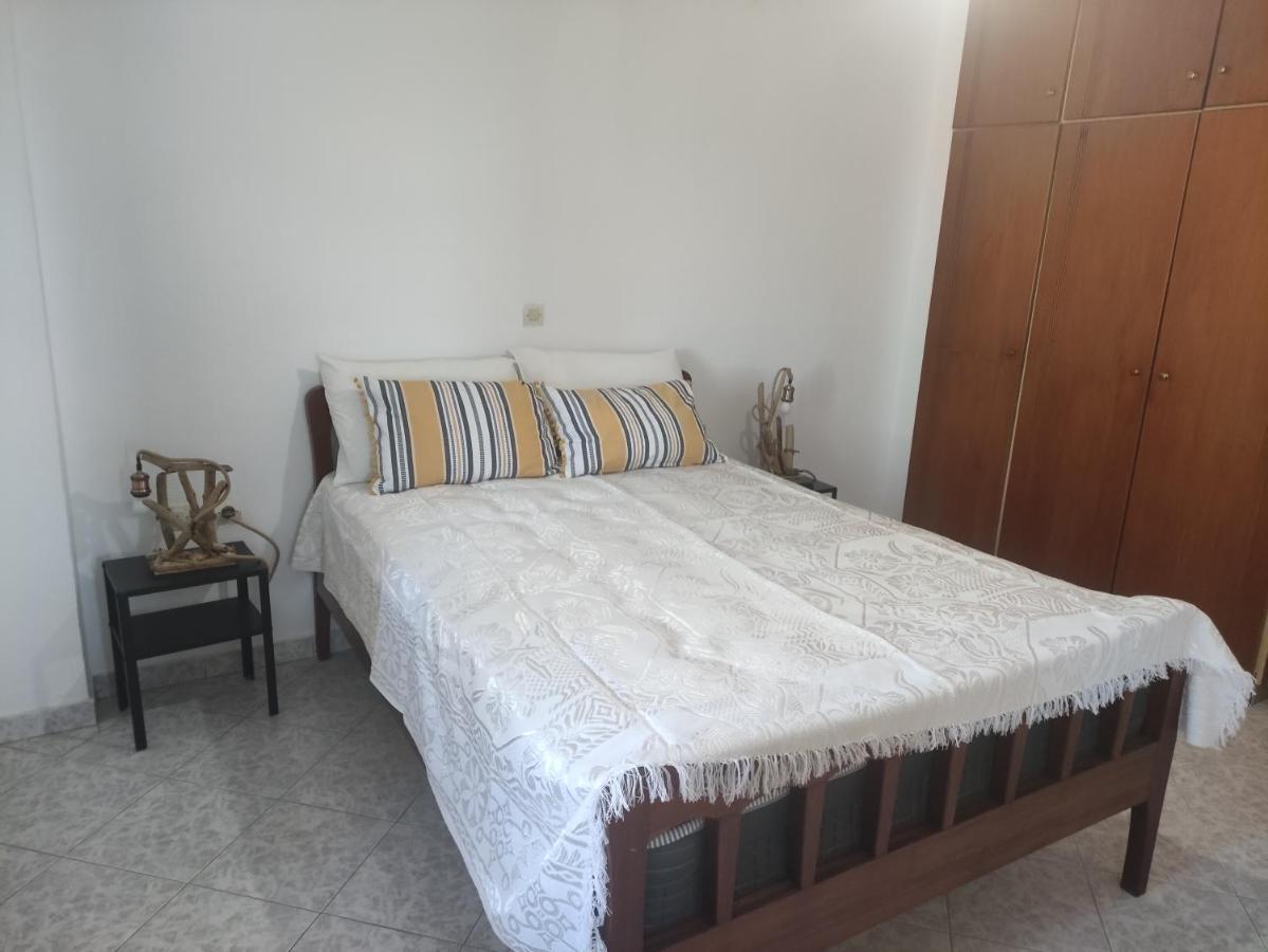 Despoina Seaside Apartment Агиос-Константинос Экстерьер фото