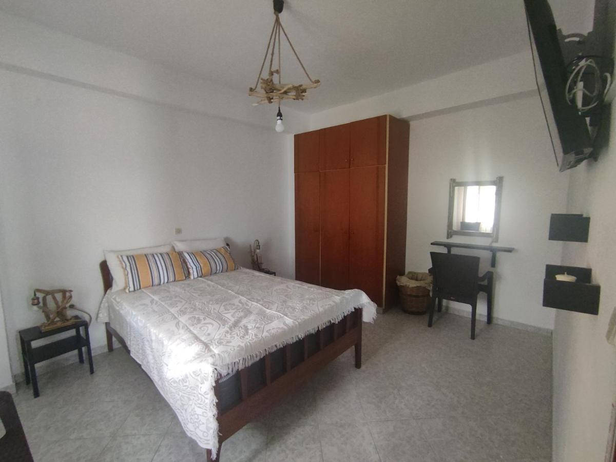 Despoina Seaside Apartment Агиос-Константинос Экстерьер фото
